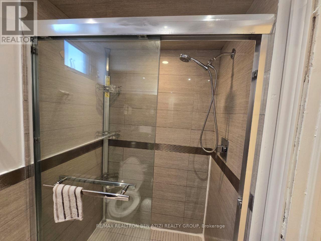 53 Caines Avenue, Toronto, Ontario  M2R 2L2 - Photo 10 - C12598124