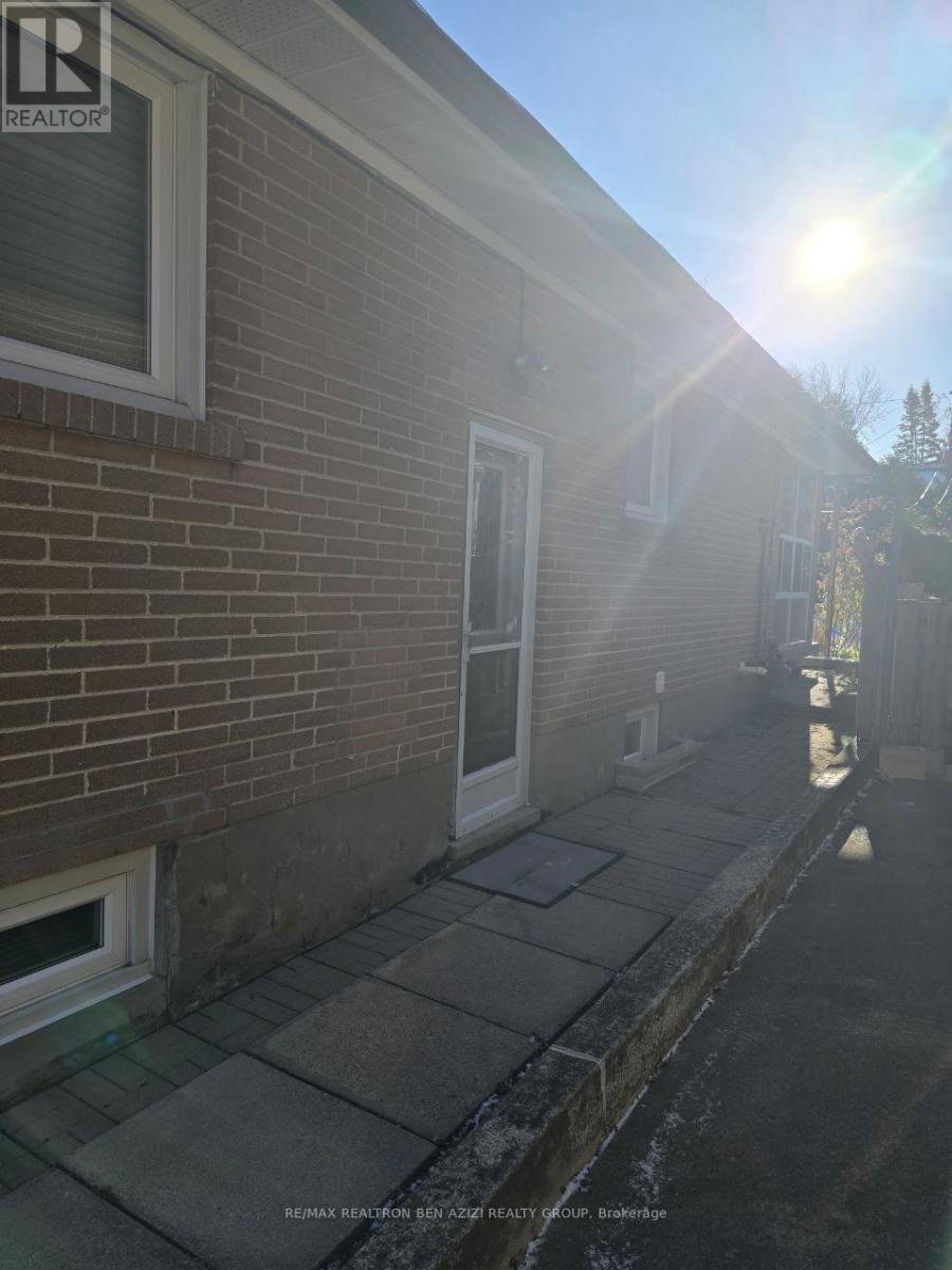 53 Caines Avenue, Toronto, Ontario  M2R 2L2 - Photo 2 - C12598124