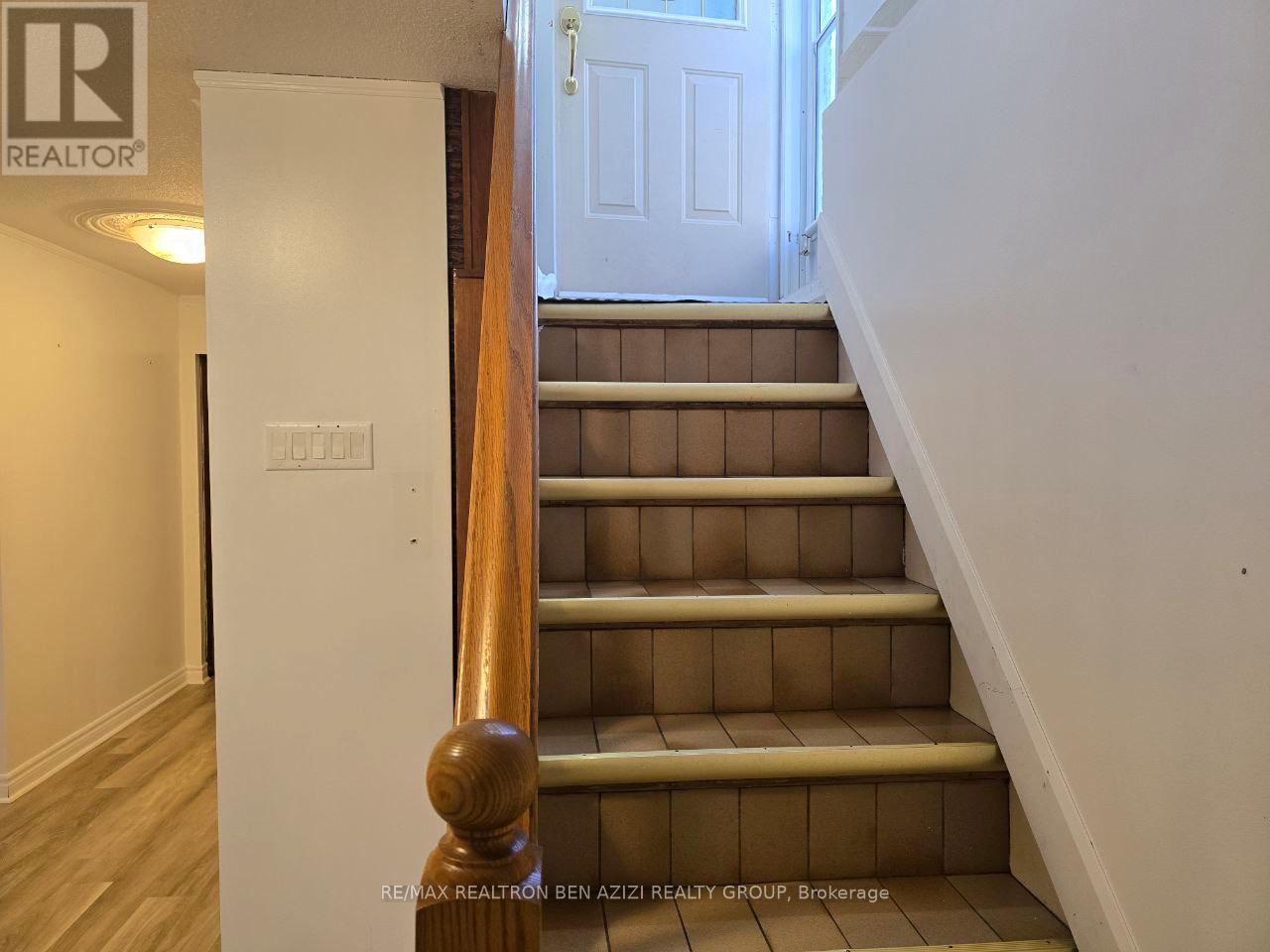 53 Caines Avenue, Toronto, Ontario  M2R 2L2 - Photo 3 - C12598124