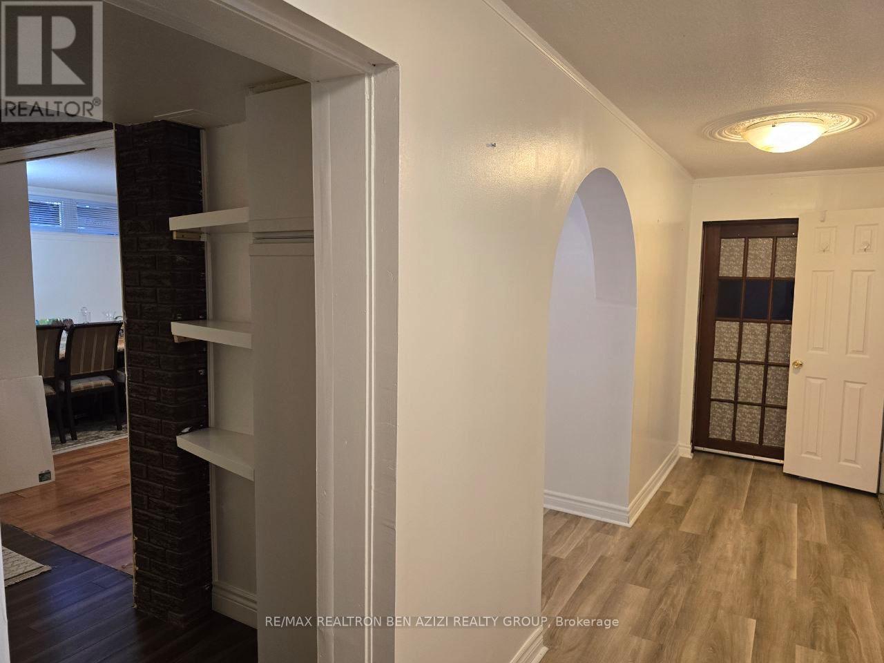 53 Caines Avenue, Toronto, Ontario  M2R 2L2 - Photo 5 - C12598124