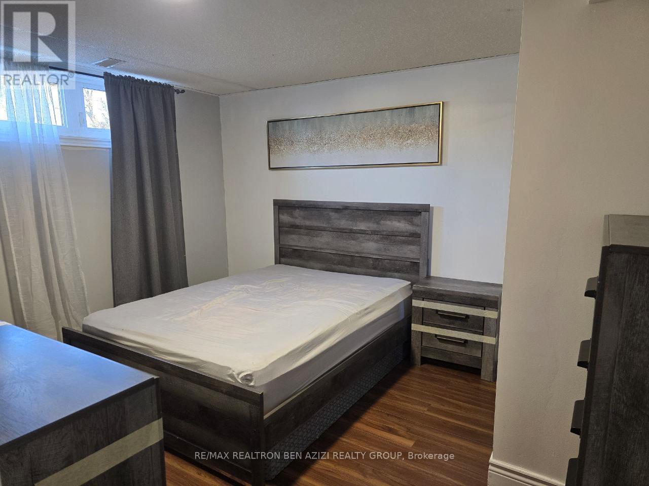 53 Caines Avenue, Toronto, Ontario  M2R 2L2 - Photo 8 - C12598124