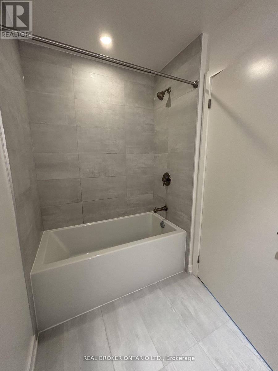 420s - 110 Broadway Avenue, Toronto, Ontario  M4P 1V7 - Photo 9 - C12598146