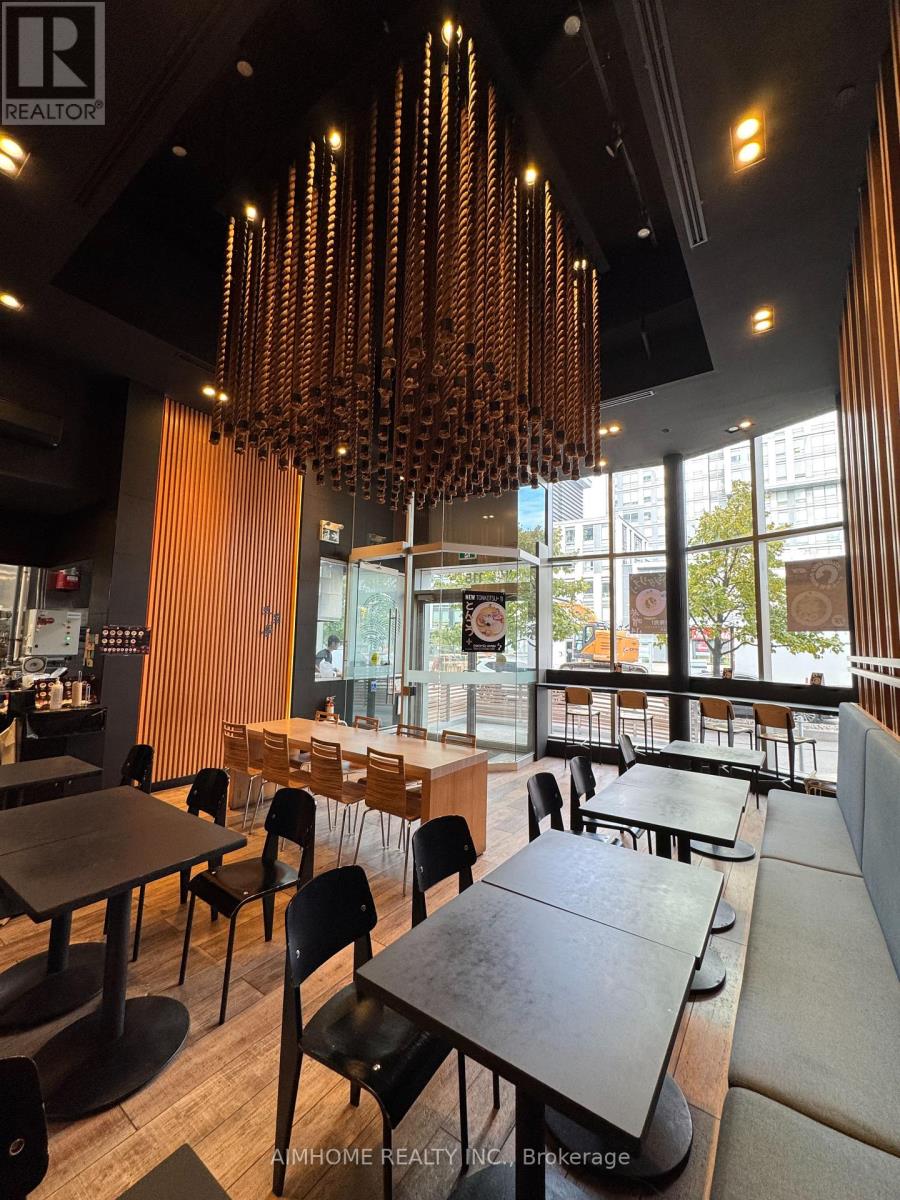 115 Fort York Boulevard, Toronto, Ontario  M5V 0J9 - Photo 11 - C12596540