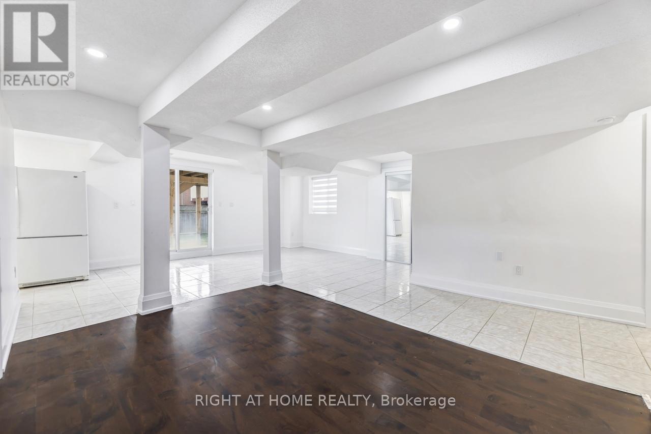 37 Oceanpearl Crescent, Whitby, Ontario  L1N 0C5 - Photo 43 - E12597954