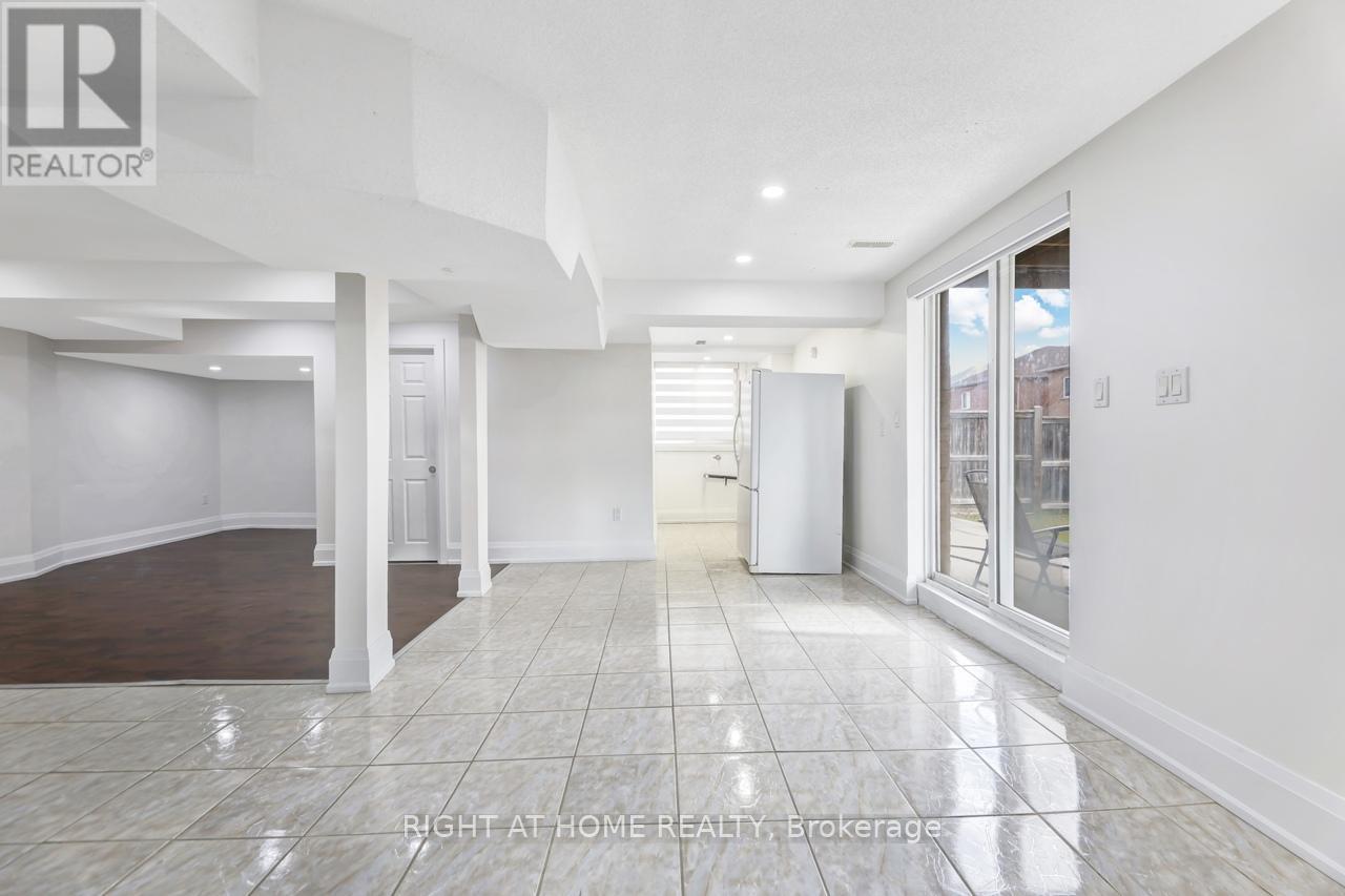 37 Oceanpearl Crescent, Whitby, Ontario  L1N 0C5 - Photo 44 - E12597954