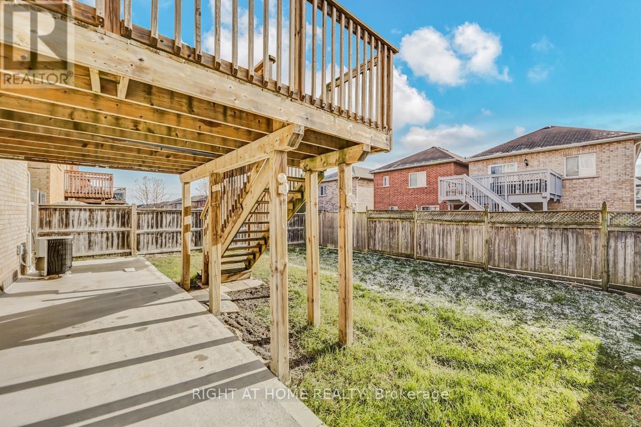 37 Oceanpearl Crescent, Whitby, Ontario  L1N 0C5 - Photo 47 - E12597954