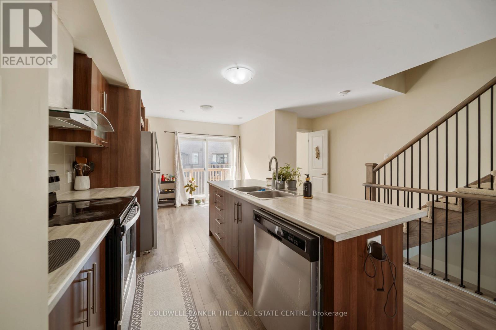 106 - 67 Donald Fleming Way, Whitby, Ontario  L1R 0N8 - Photo 7 - E12598060