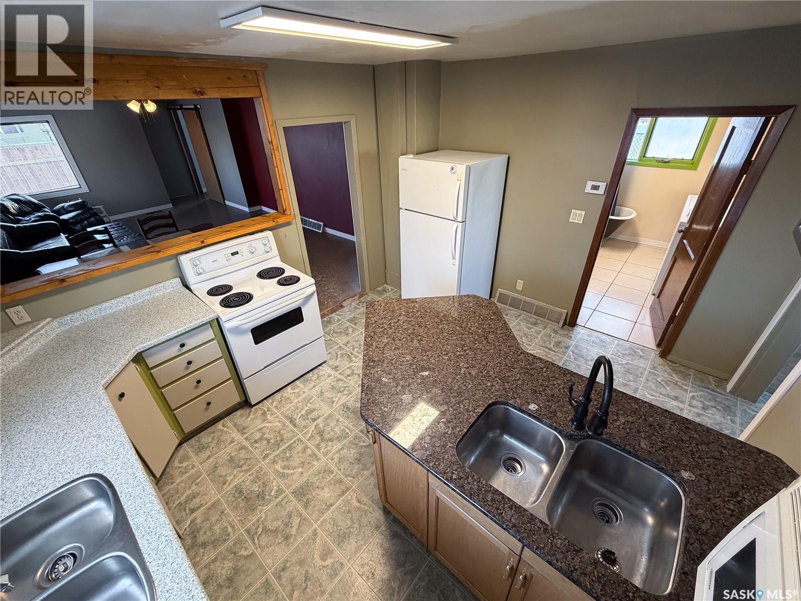 301 Front Street, Eastend, Saskatchewan  S0N 0T0 - Photo 21 - SK025154