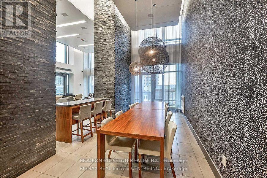 1102 - 360 Square One Drive, Mississauga, Ontario  L5B 0G7 - Photo 11 - W12442930