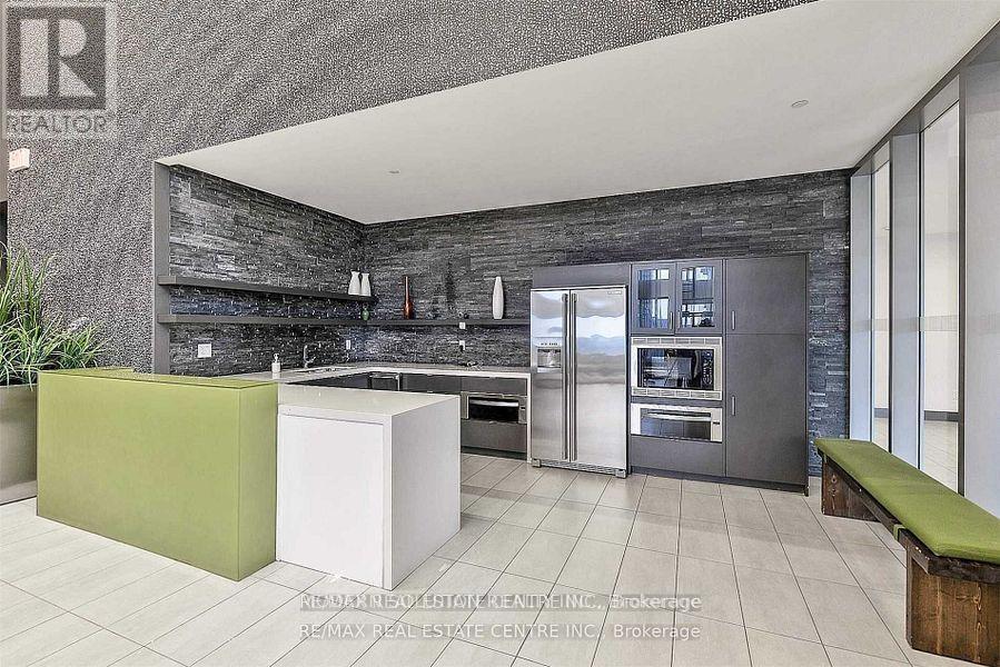 1102 - 360 Square One Drive, Mississauga, Ontario  L5B 0G7 - Photo 12 - W12442930