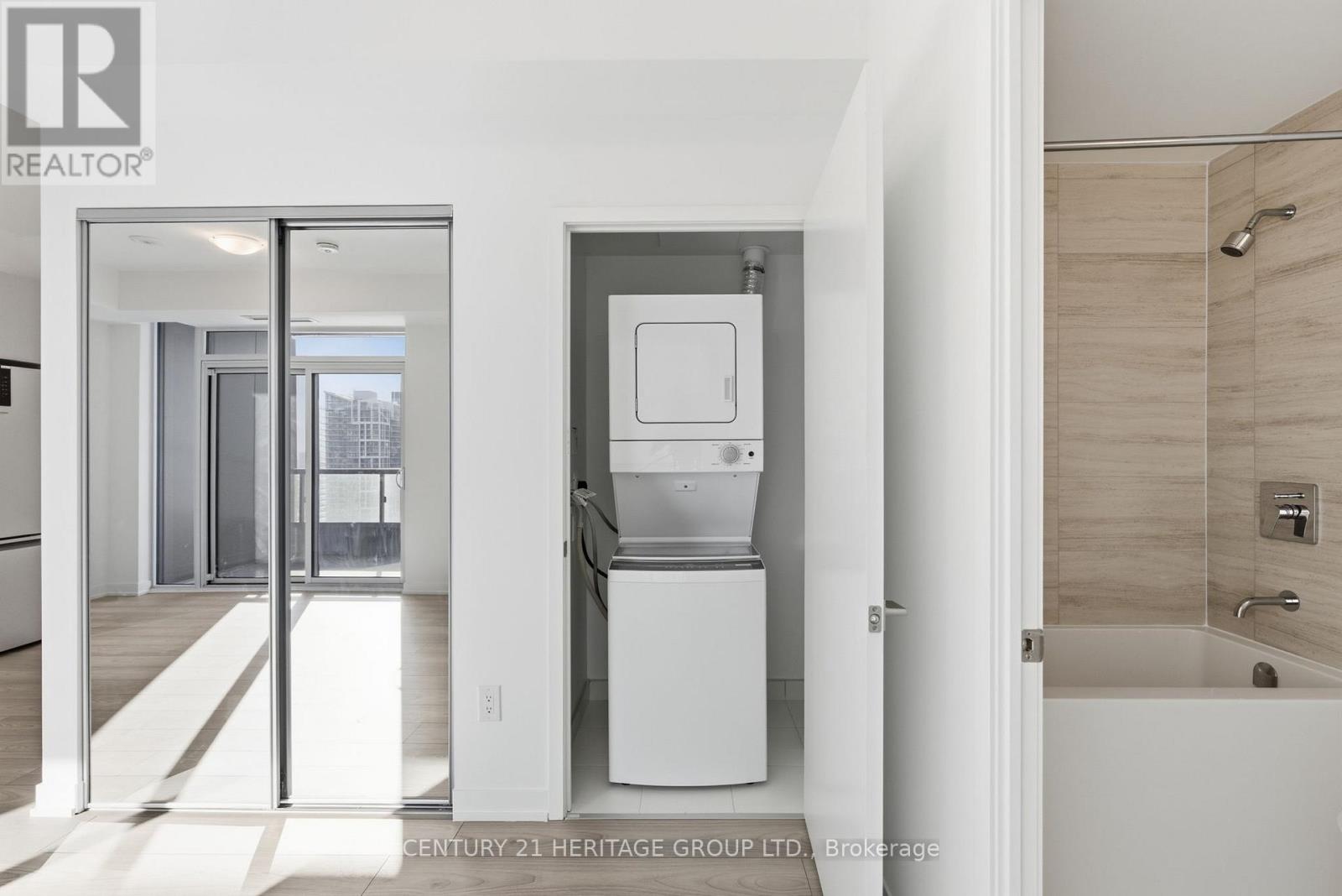 2019 - 10 Abeja Street, Vaughan, Ontario  L4K 0R4 - Photo 15 - N12597924