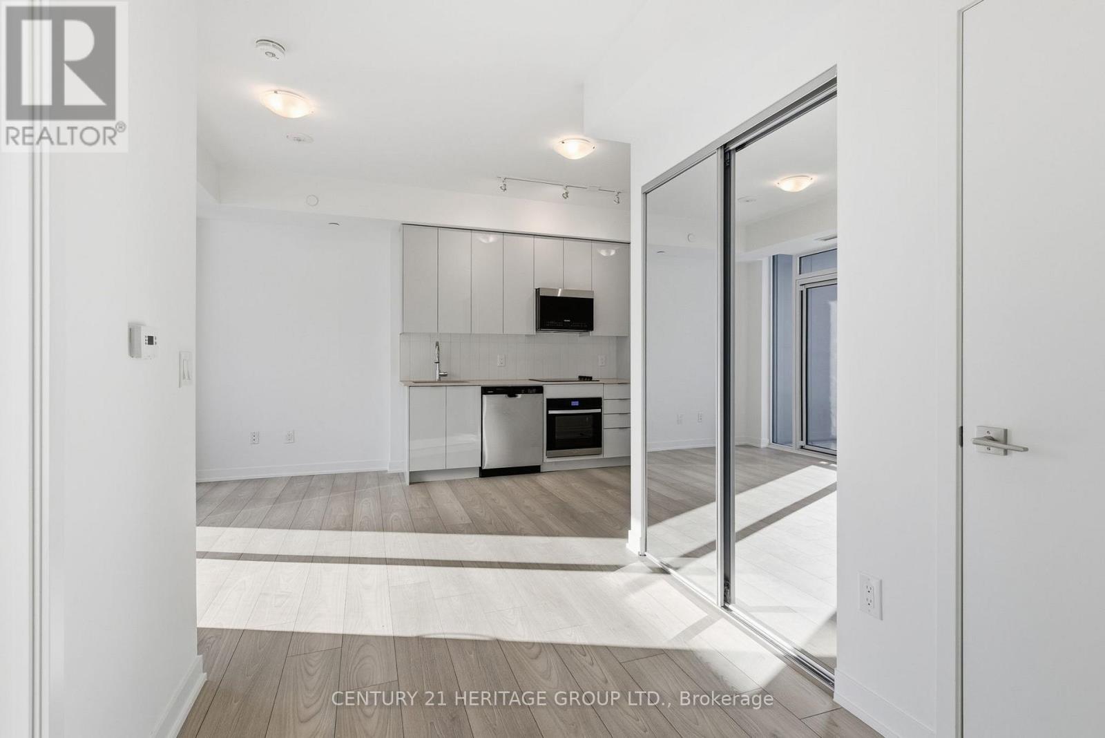 2019 - 10 Abeja Street, Vaughan, Ontario  L4K 0R4 - Photo 9 - N12597924