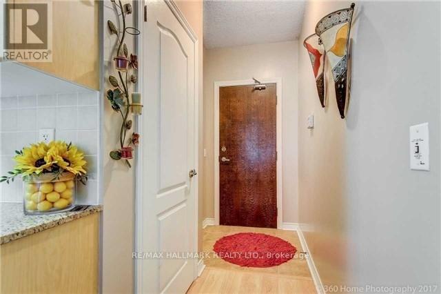 1001 - 15 North Park Road, Vaughan, Ontario  L4J 0A1 - Photo 2 - N12597938