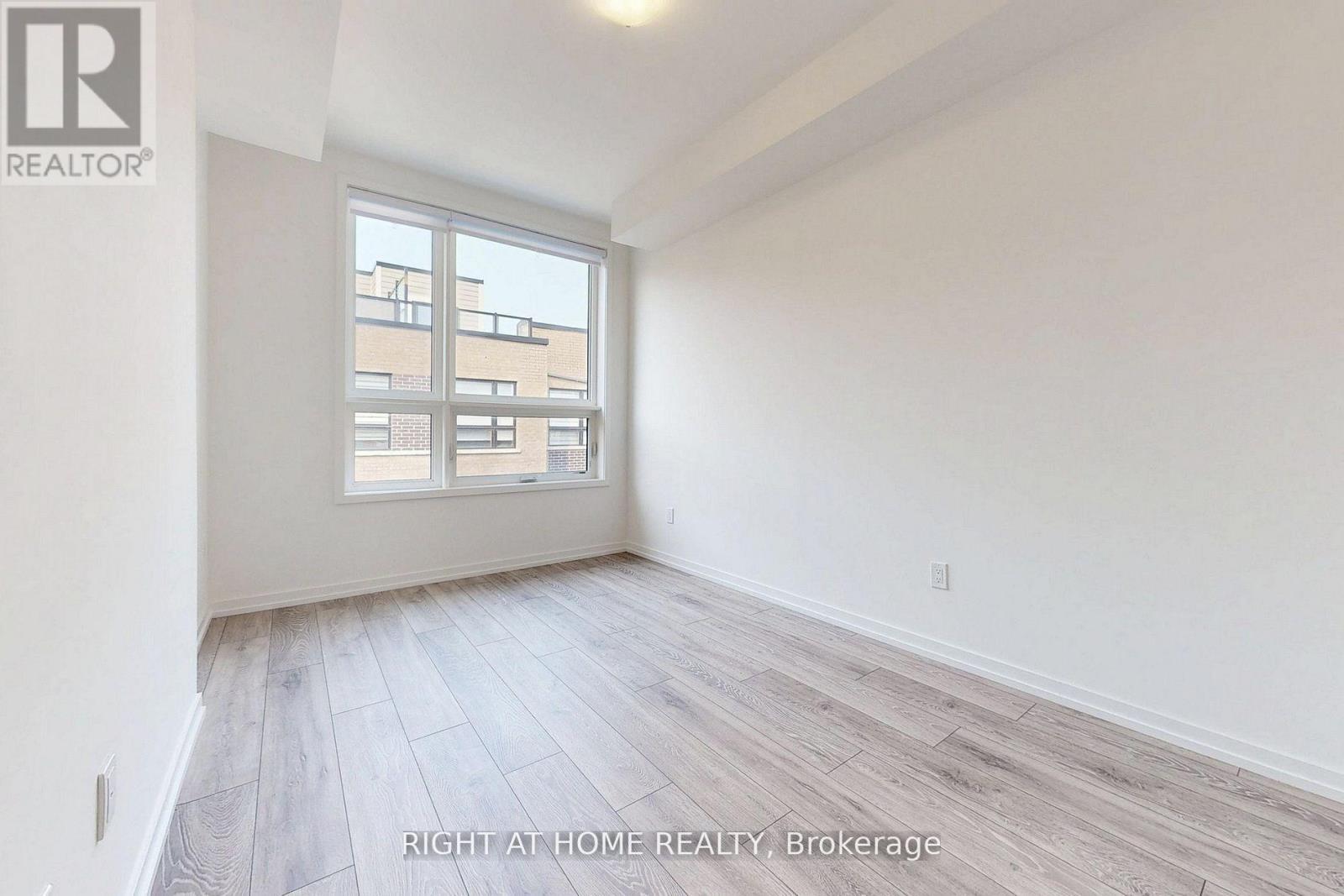 4 - 17 Lytham Green Circle, Newmarket, Ontario  L3Y 0H4 - Photo 12 - N12597976