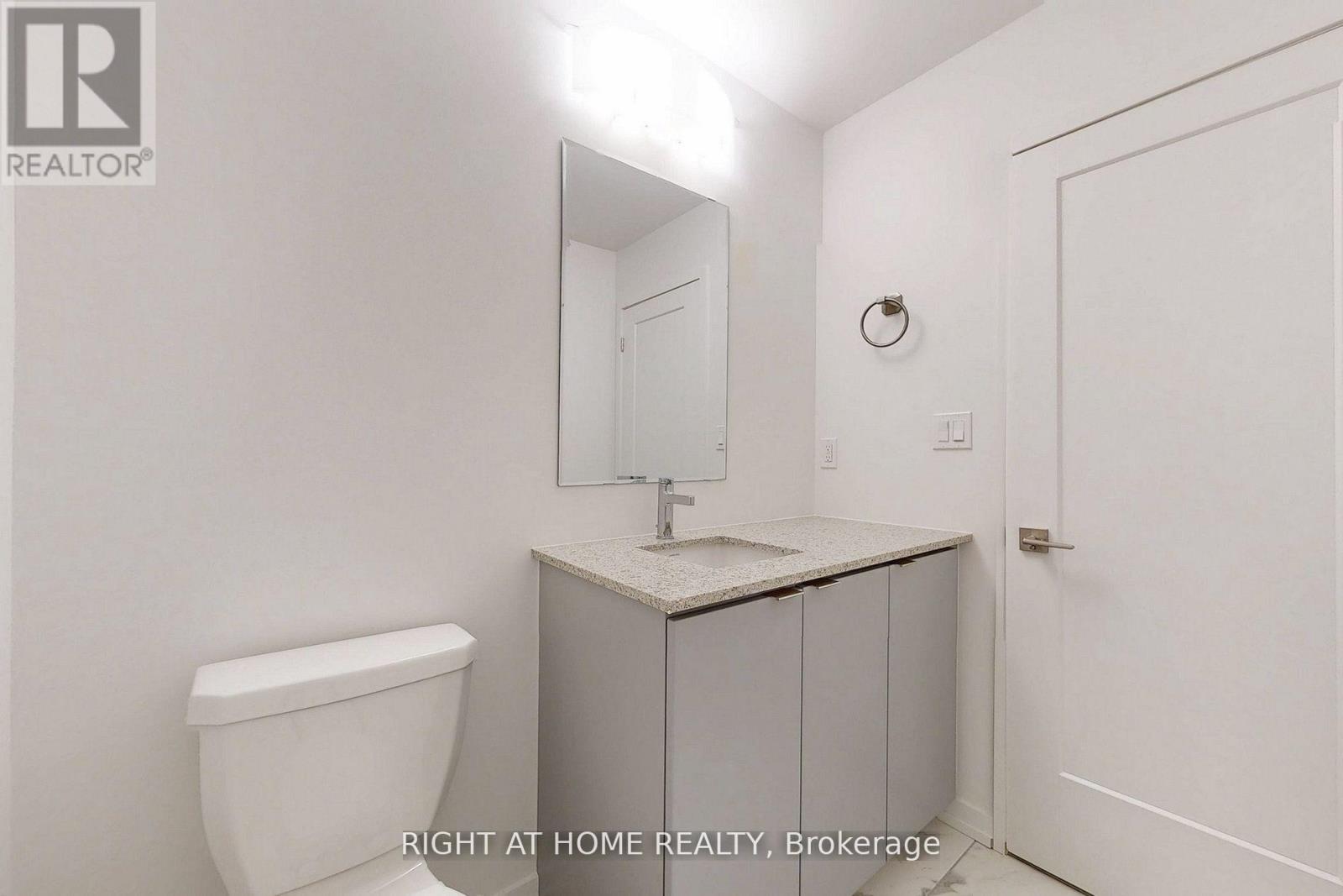 4 - 17 Lytham Green Circle, Newmarket, Ontario  L3Y 0H4 - Photo 22 - N12597976