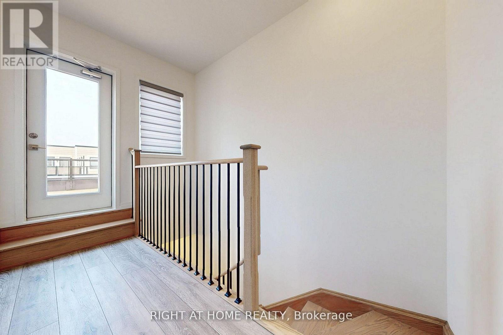 4 - 17 Lytham Green Circle, Newmarket, Ontario  L3Y 0H4 - Photo 23 - N12597976