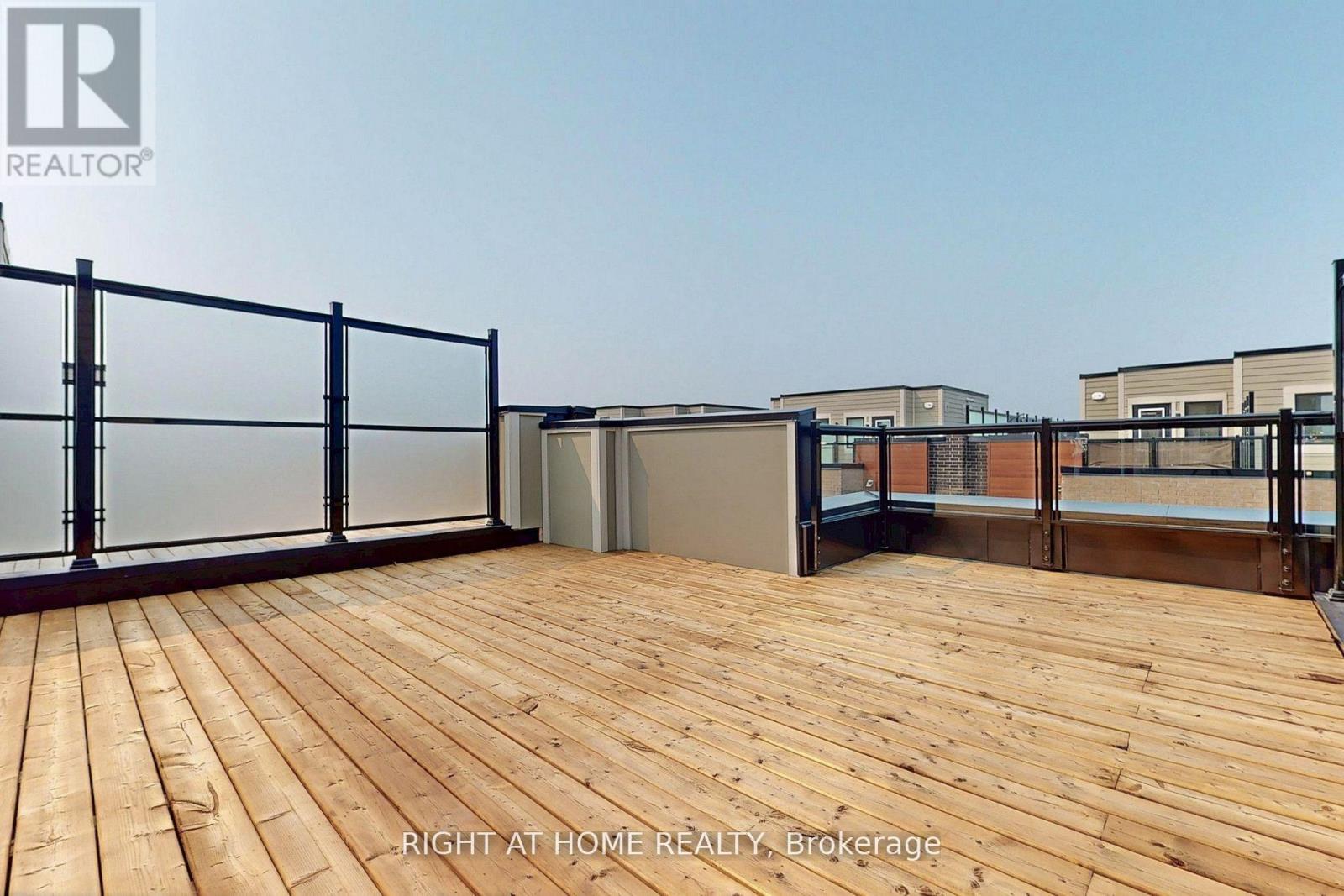 4 - 17 Lytham Green Circle, Newmarket, Ontario  L3Y 0H4 - Photo 27 - N12597976