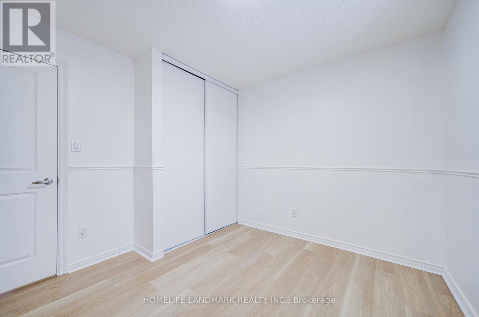 306 Terrace Drive, Georgina, Ontario  L4P 2Y8 - Photo 15 - N12597998