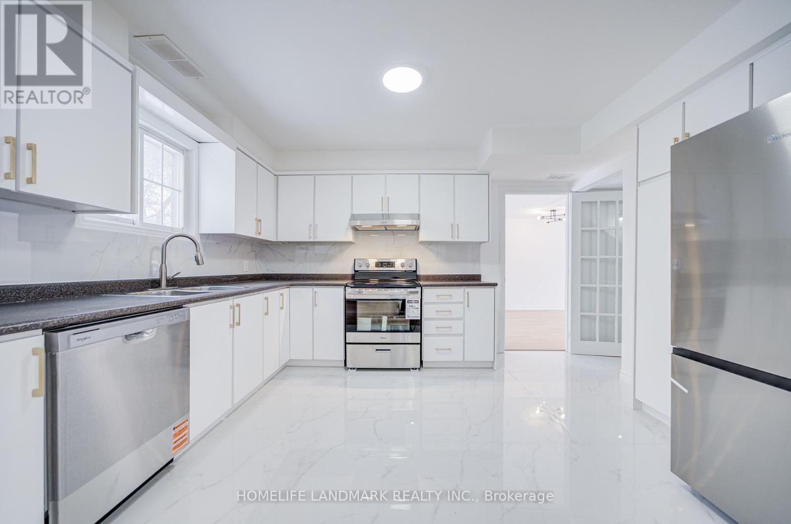 306 Terrace Drive, Georgina, Ontario  L4P 2Y8 - Photo 8 - N12597998