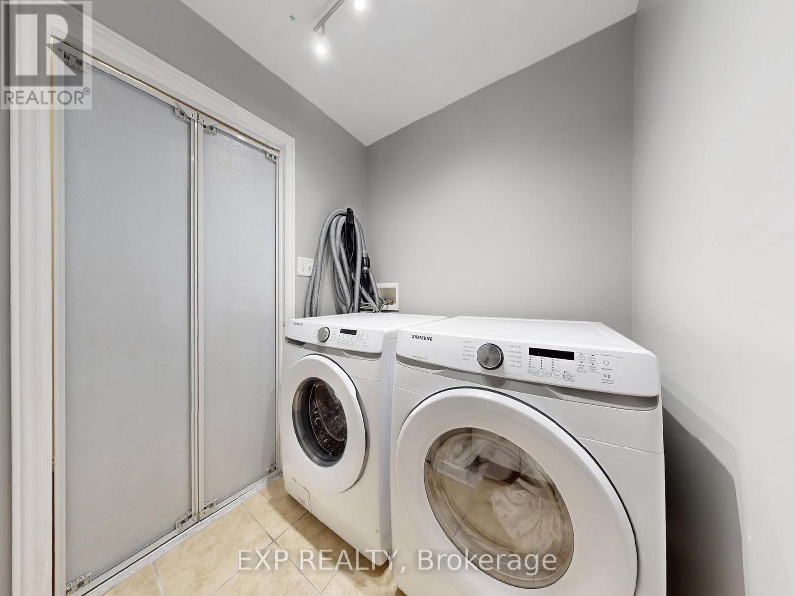 98 Lowther Avenue, Richmond Hill, Ontario  L4E 4P3 - Photo 31 - N12598092