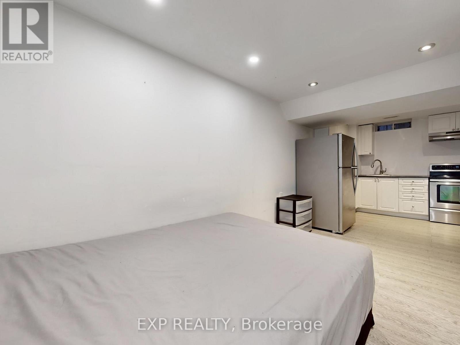 98 Lowther Avenue, Richmond Hill, Ontario  L4E 4P3 - Photo 40 - N12598092