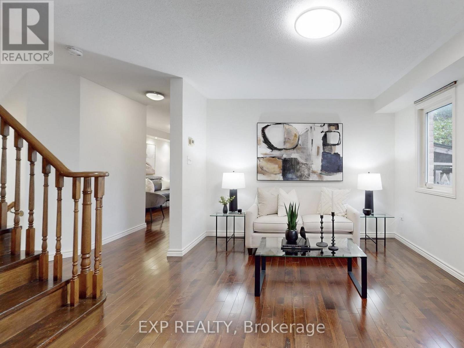 98 Lowther Avenue, Richmond Hill, Ontario  L4E 4P3 - Photo 5 - N12598092