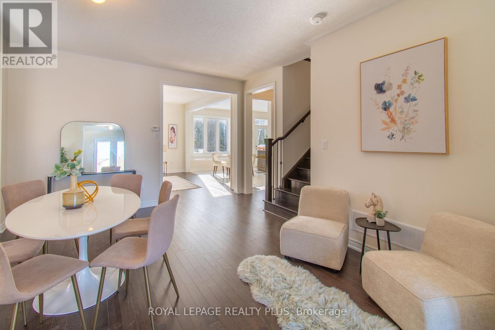 147 Dovedale Drive, Georgina, Ontario  L4P 0S6 - Photo 9 - N12598128