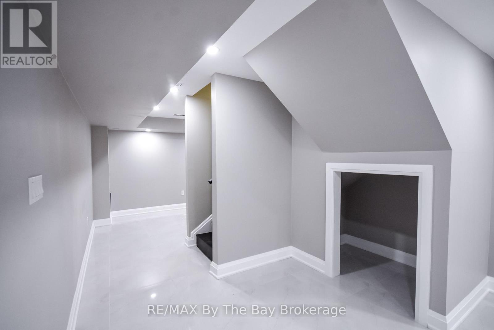 30 Misty Ridge Road, Wasaga Beach, Ontario  L9Z 0R8 - Photo 49 - S12598194