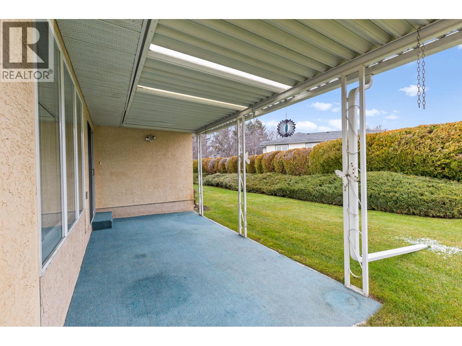 205 Gerstmar Road Unit# 8 Kelowna Photo 3