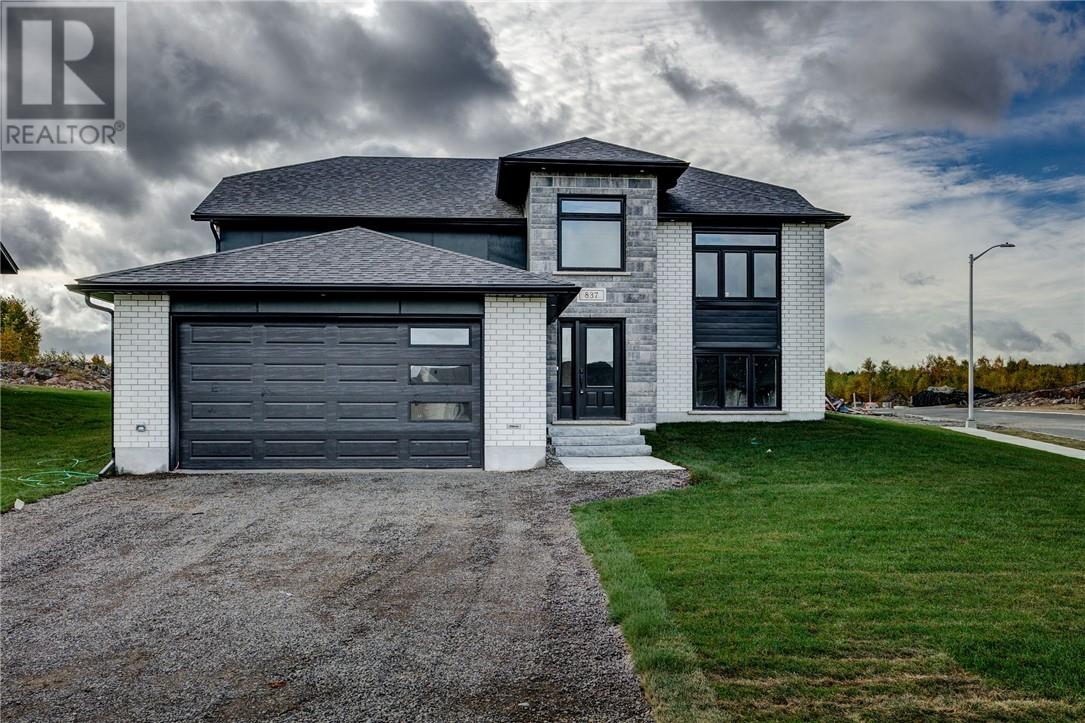 837 Moonrock Avenue, Sudbury, Ontario