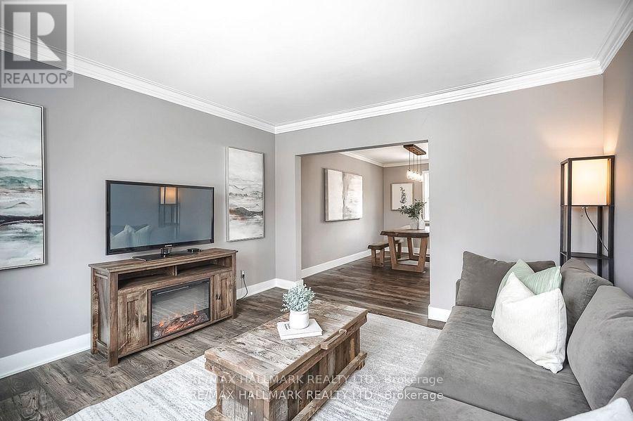 Upper - 6 Thirty First Street, Toronto, Ontario  M8W 3E8 - Photo 11 - W12597922