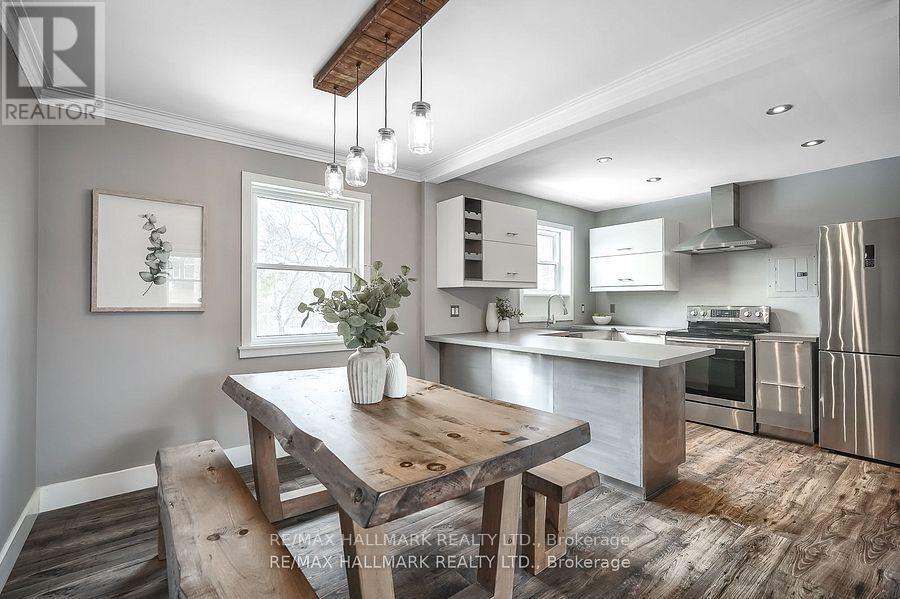 Upper - 6 Thirty First Street, Toronto, Ontario  M8W 3E8 - Photo 22 - W12597922