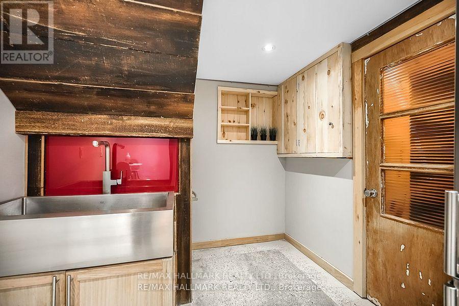 Lower - 6 Thirty First Street, Toronto, Ontario  M8W 3E8 - Photo 15 - W12597926