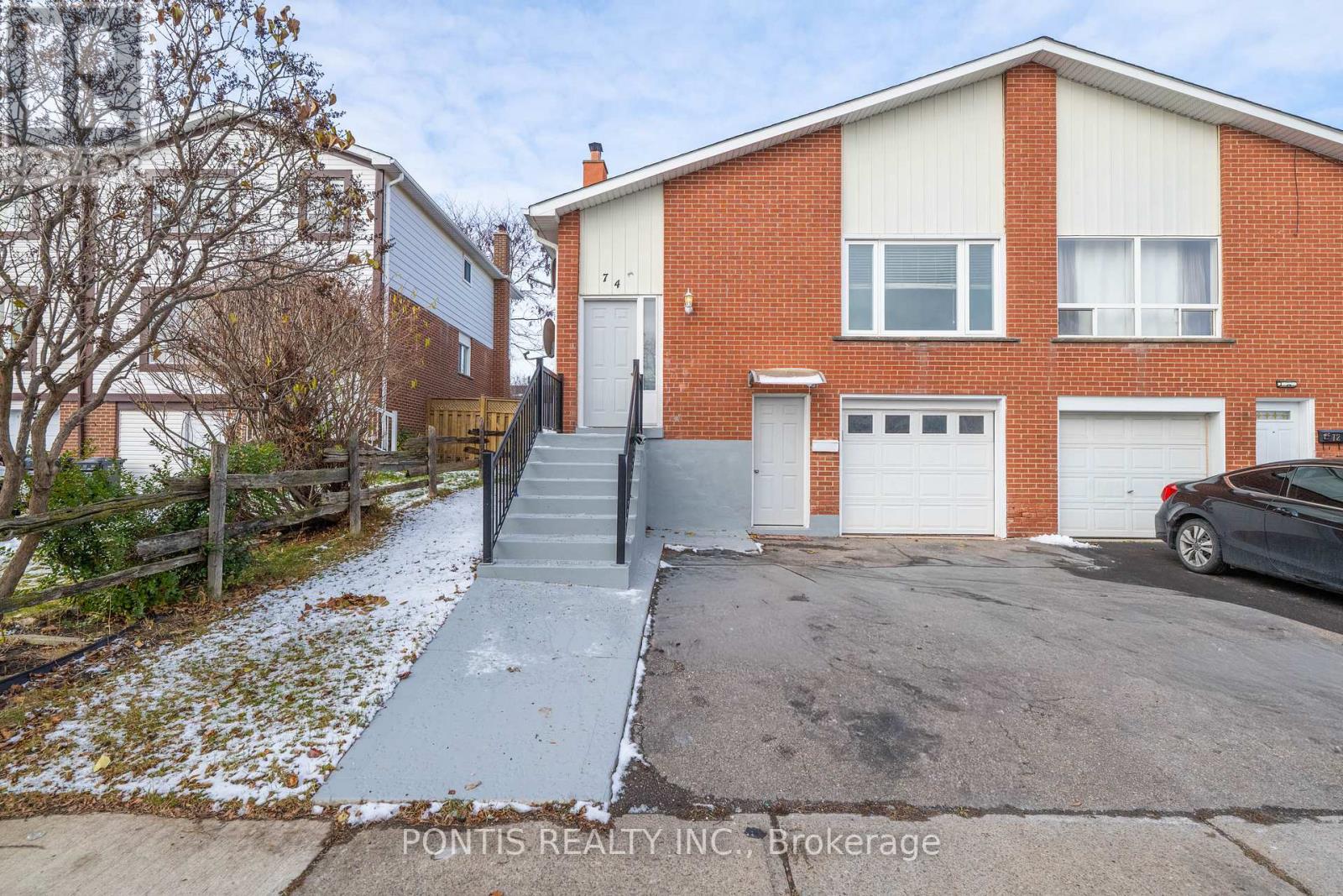 74 Radford Drive, Brampton, Ontario  L6V 2Y9 - Photo 1 - W12597952