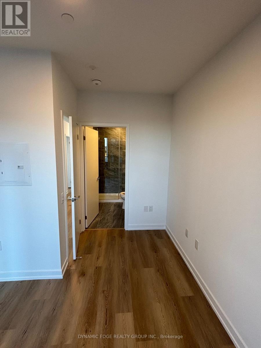 403 - 395 Square One Drive, Mississauga, Ontario  L5B 0P6 - Photo 10 - W12597970