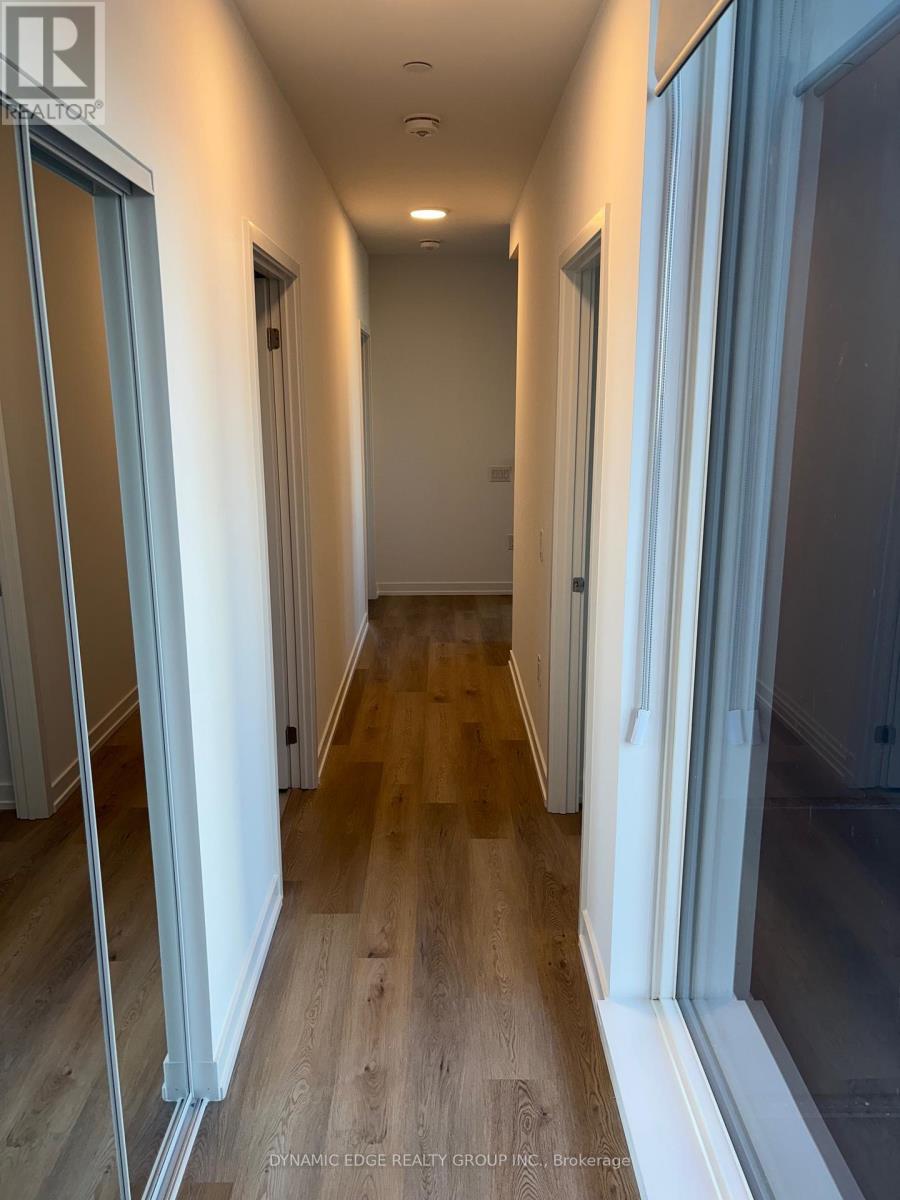 403 - 395 Square One Drive, Mississauga, Ontario  L5B 0P6 - Photo 4 - W12597970