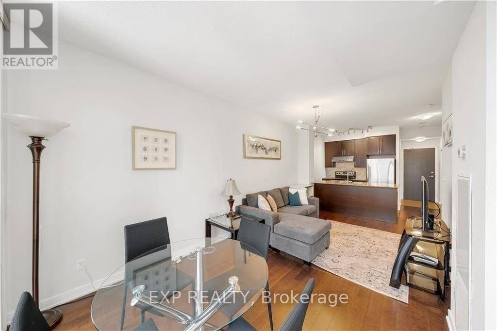 2208 - 4070 Confederation Parkway, Mississauga, Ontario  L5B 0E9 - Photo 9 - W12597990