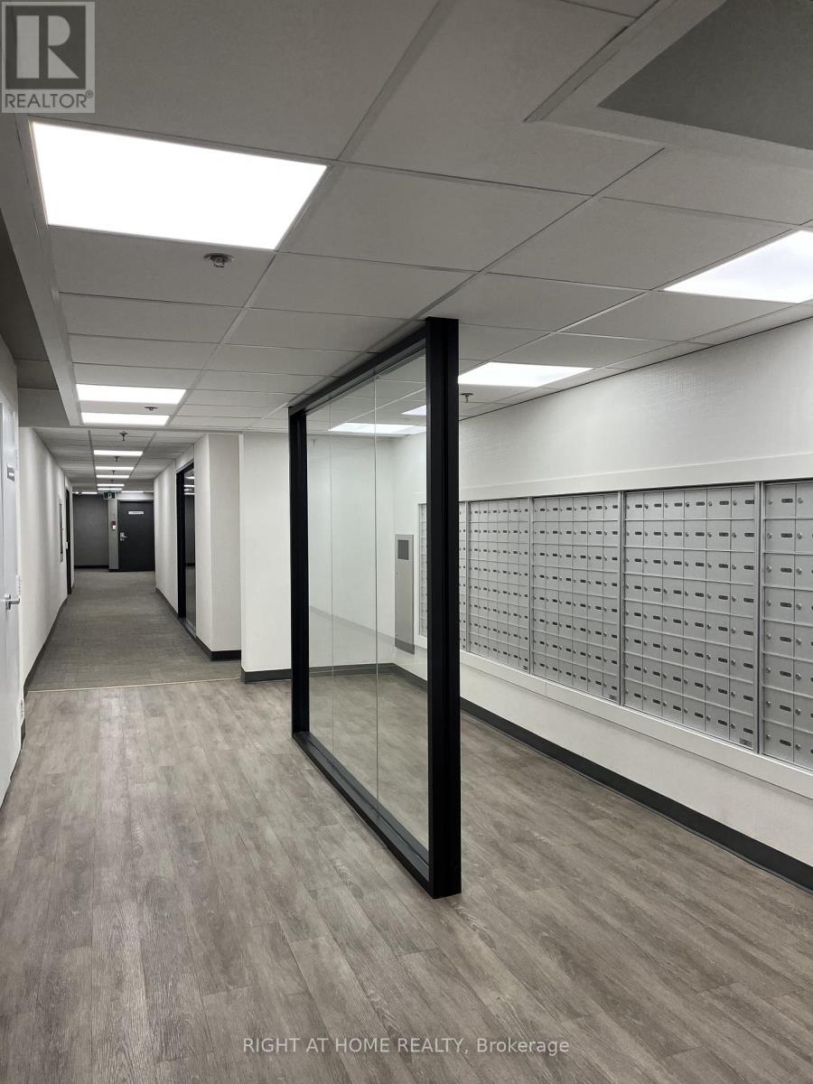 617 - 60 Southport Street, Toronto, Ontario  M6S 3N4 - Photo 39 - W12598002