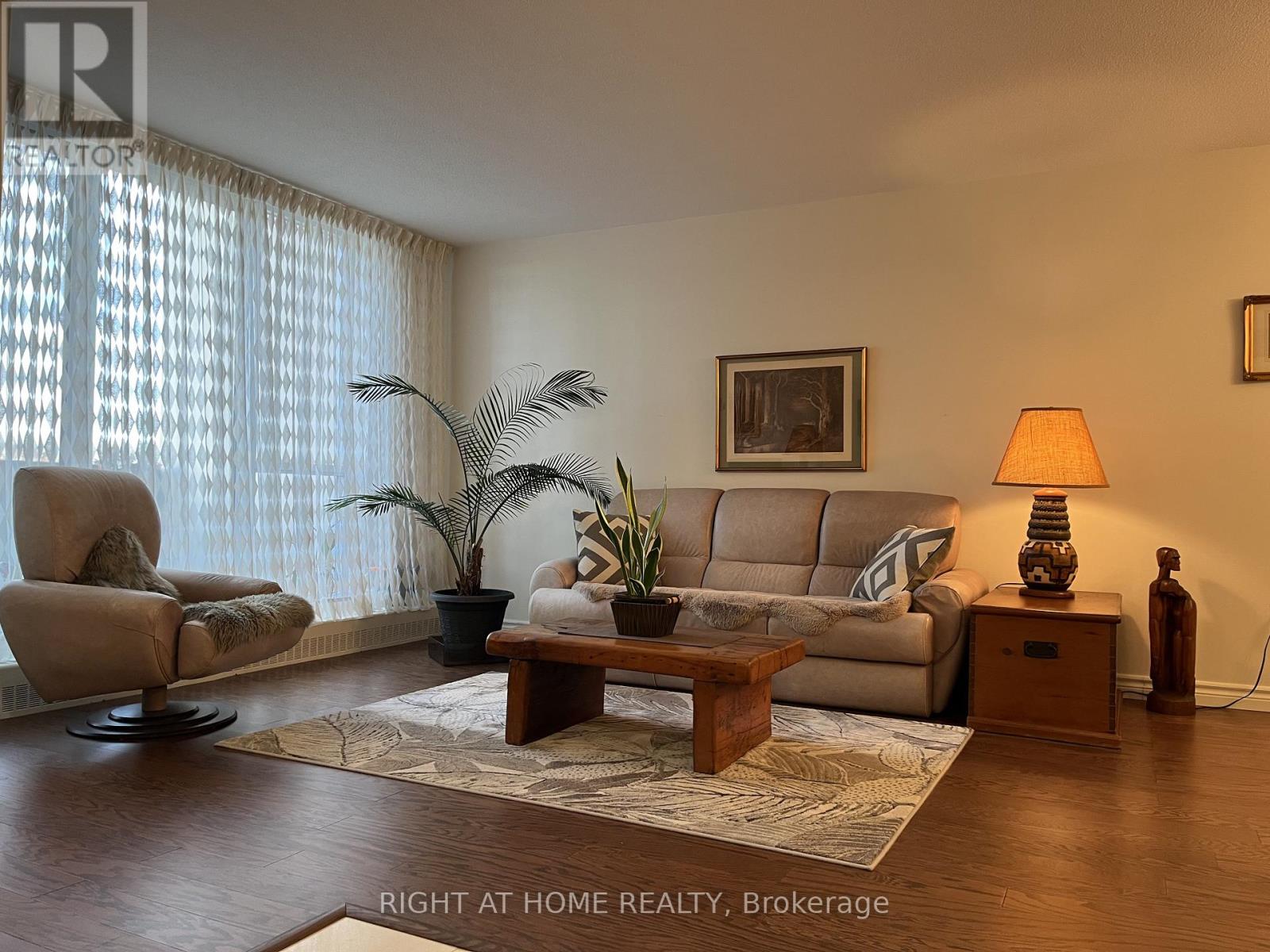 617 - 60 Southport Street, Toronto, Ontario  M6S 3N4 - Photo 8 - W12598002