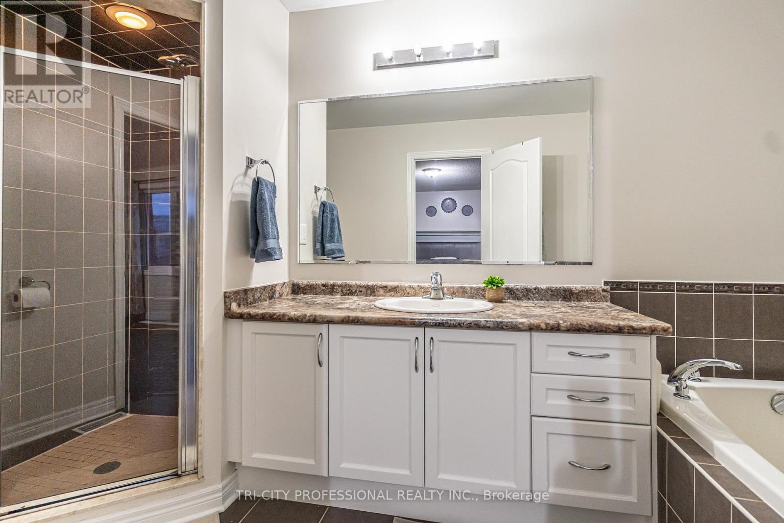 17 Sleightholme Crescent, Brampton, Ontario  L6P 3C2 - Photo 27 - W12598012