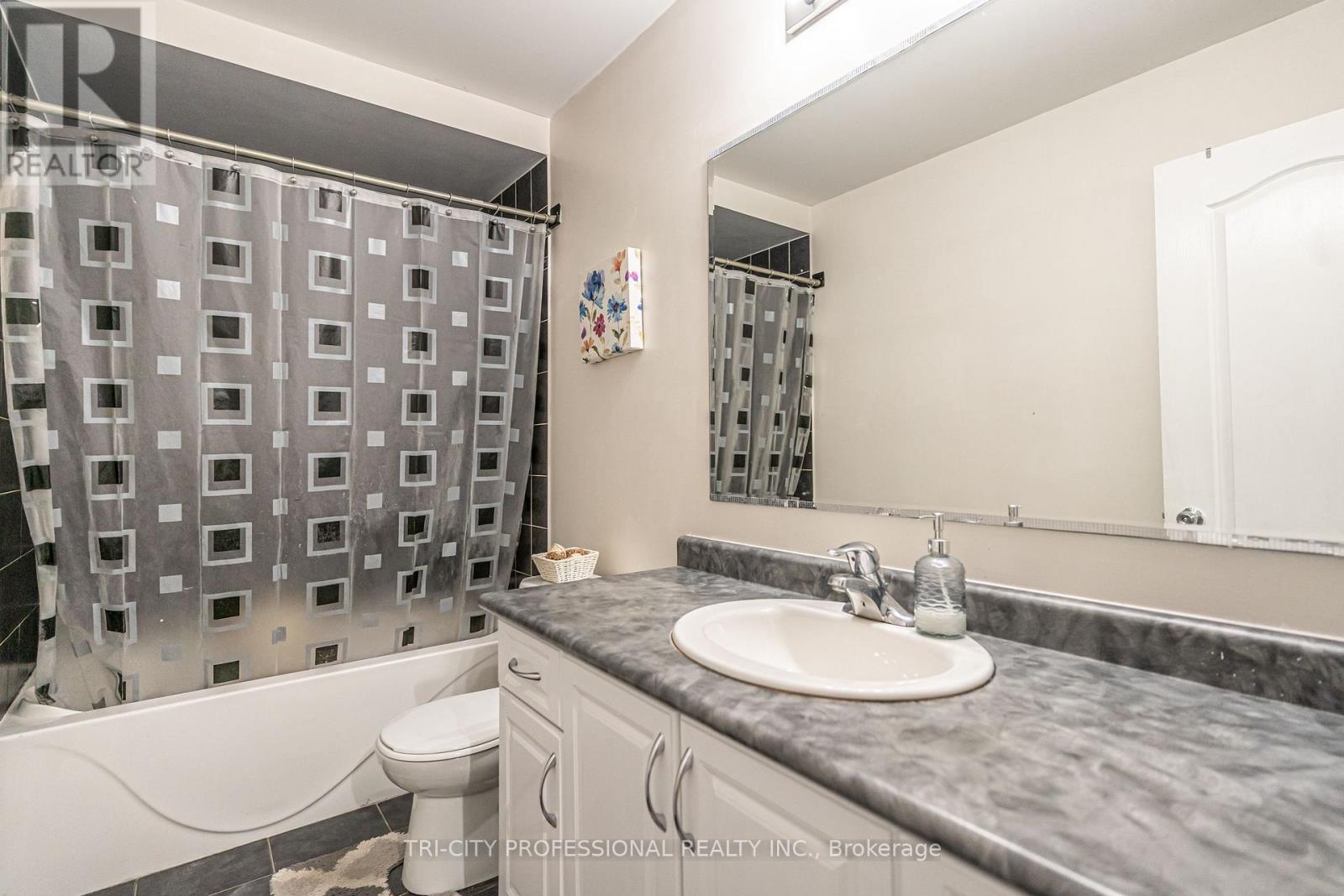 17 Sleightholme Crescent, Brampton, Ontario  L6P 3C2 - Photo 31 - W12598012