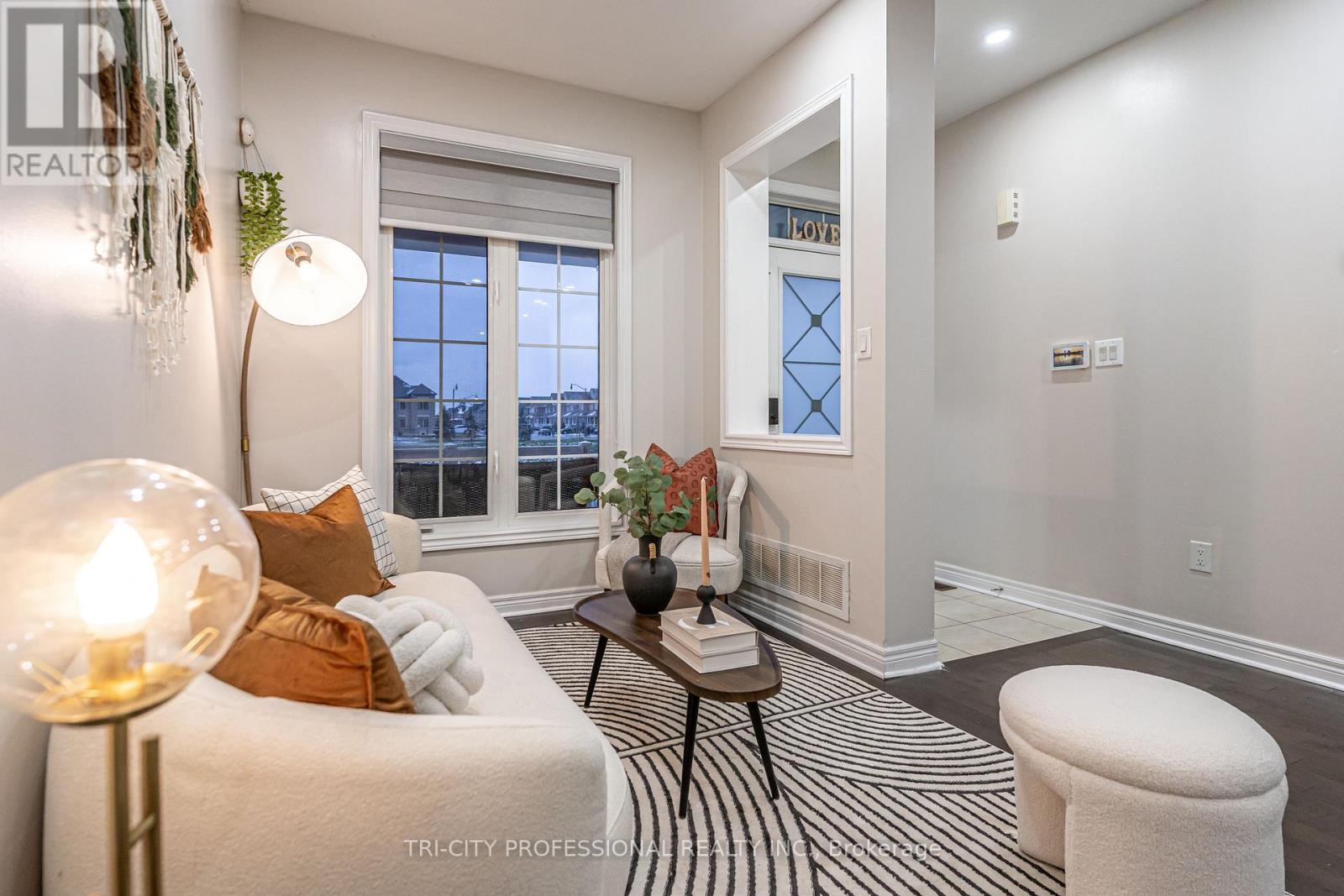 17 Sleightholme Crescent, Brampton, Ontario  L6P 3C2 - Photo 7 - W12598012