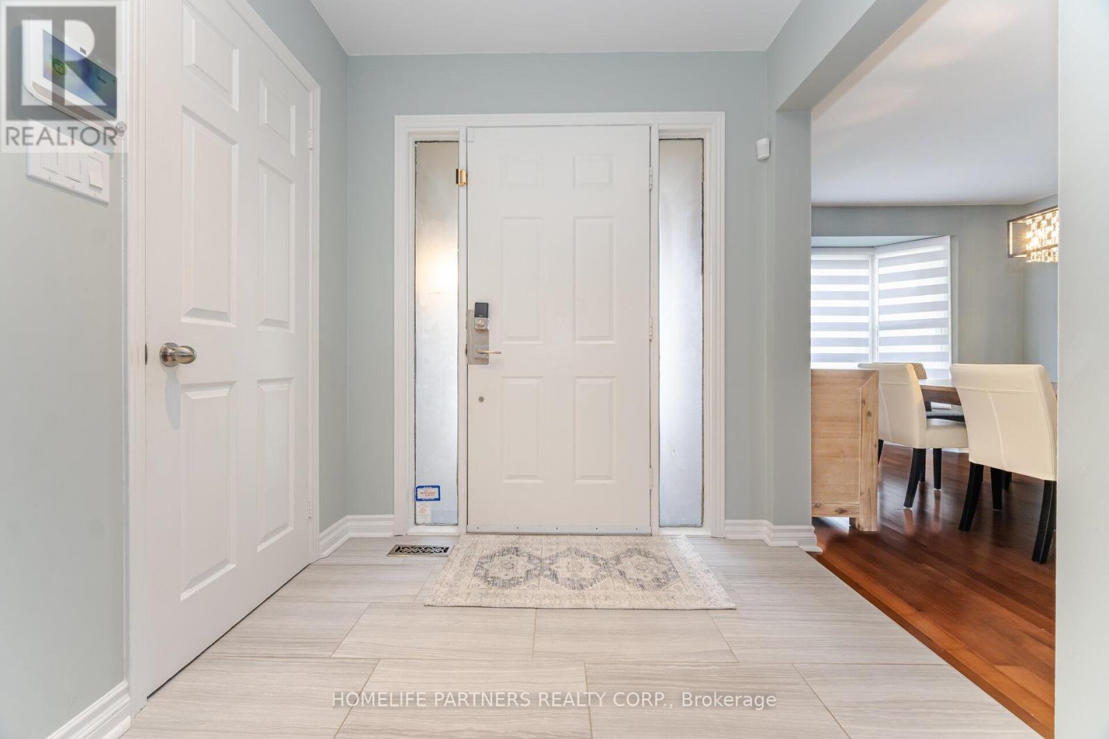 10 Culpepper Court, Caledon, Ontario  L7E 5V6 - Photo 2 - W12598058