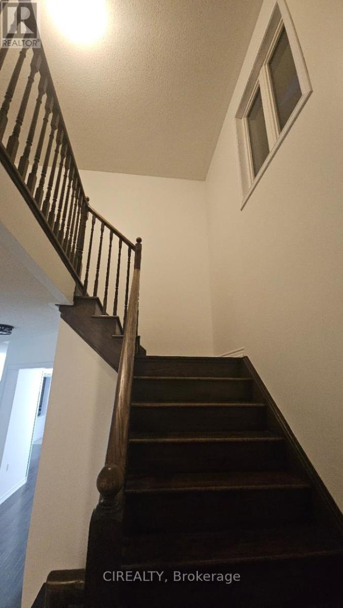 268 Bonnieglen Farm Boulevard, Caledon, Ontario  L7C 4B3 - Photo 10 - W12598118