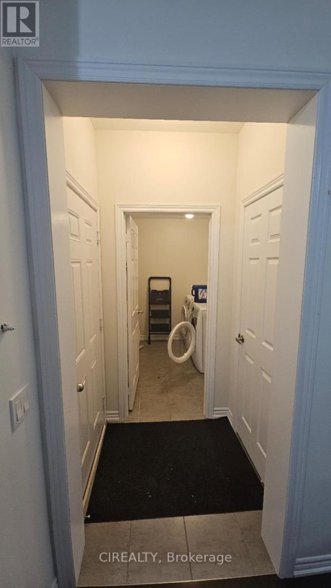 268 Bonnieglen Farm Boulevard, Caledon, Ontario  L7C 4B3 - Photo 15 - W12598118