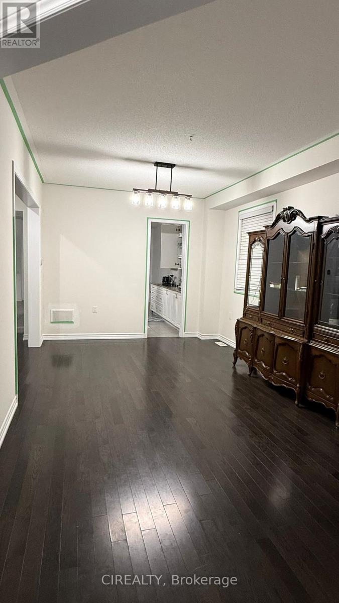 268 Bonnieglen Farm Boulevard, Caledon, Ontario  L7C 4B3 - Photo 4 - W12598118