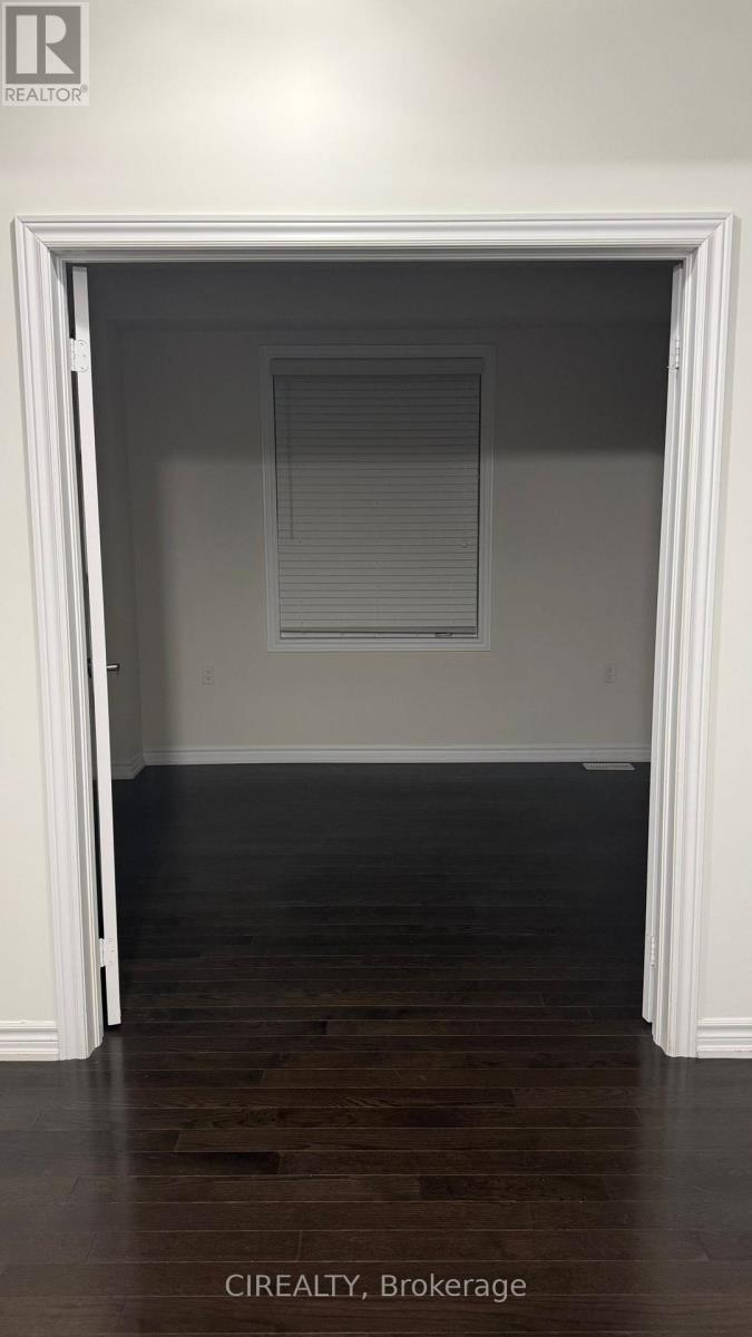 268 Bonnieglen Farm Boulevard, Caledon, Ontario  L7C 4B3 - Photo 9 - W12598118