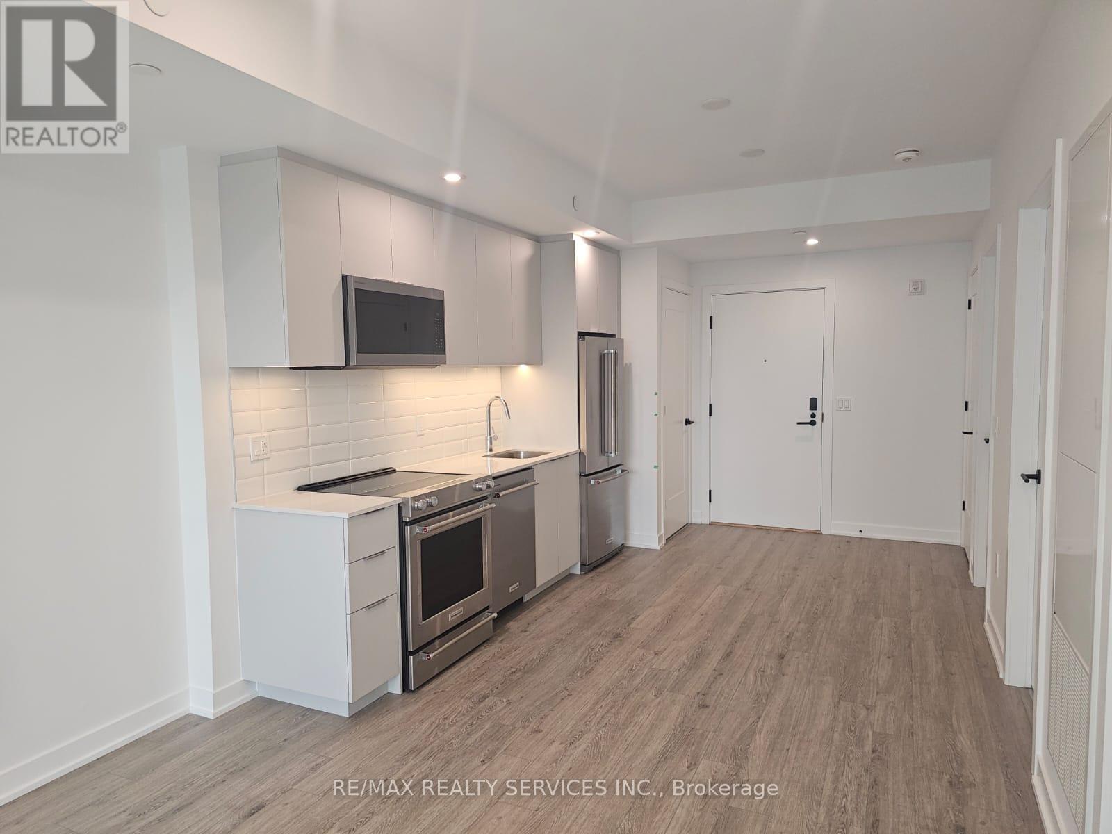 720 Whitlock Avenue, Milton (Wi Willmott), Ontario  L9E 2B9 - Photo 11 - W12598120