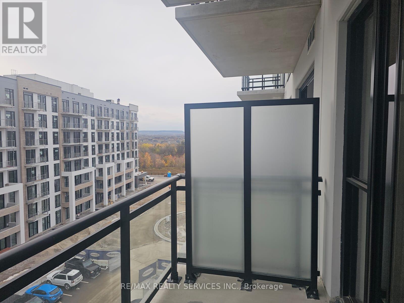 720 Whitlock Avenue, Milton (Wi Willmott), Ontario  L9E 2B9 - Photo 14 - W12598120