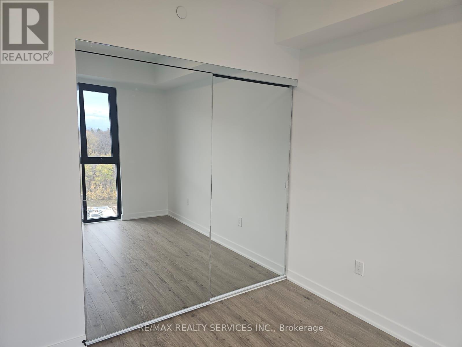 720 Whitlock Avenue, Milton (Wi Willmott), Ontario  L9E 2B9 - Photo 19 - W12598120